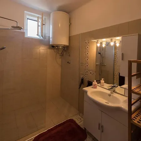 Arnyas Vendeghaz , Lila Akac Vakantiehuis *